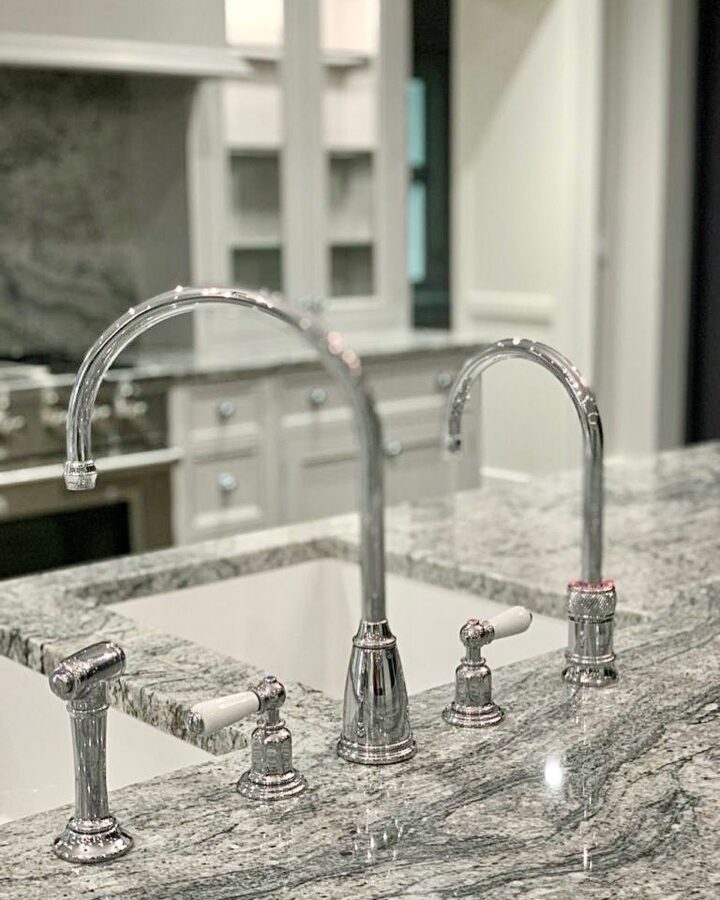 Kinawa White granite kitchen worktop. Hummingbird Design and Landford Stone, Wiltshire.