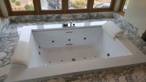 Dorset-Home-Arabescato-Marble-bath-surround-4-1