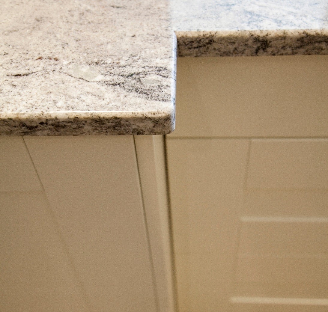 Pencil round edge detail kitchen worktops 1