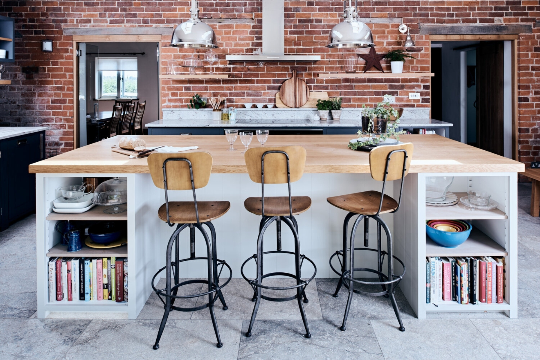 kitchen island and breakfast bar