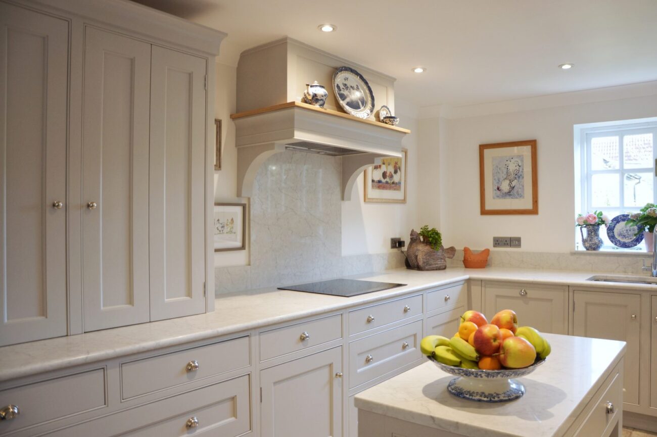 Carrara Natural quartz brings a cosy cottage feel to a Dorchester kitchen