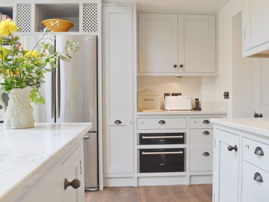 Teltos Carrara Onyx Kitchen. Landford Stone, Wiltshire.