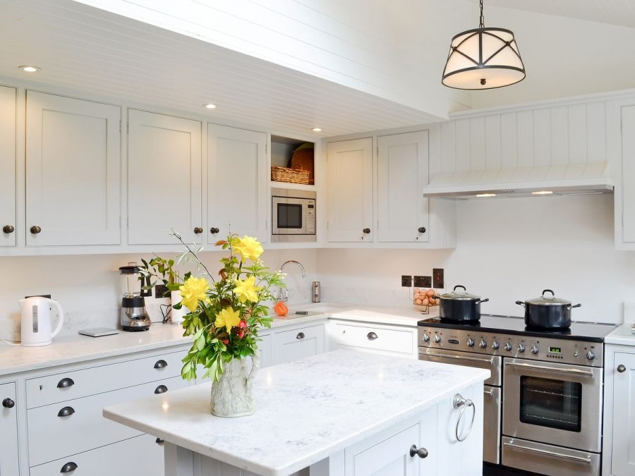 Teltos Carrara Onyx Kitchen. Landford Stone, Wiltshire.