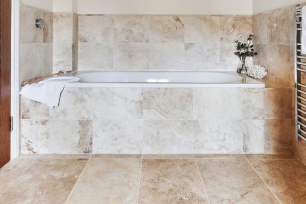 Hampshire kitchen, flooring & bathroom renovations. Quartz, marble, limestone and granite supplied by Landford Stone, Wiltshire.