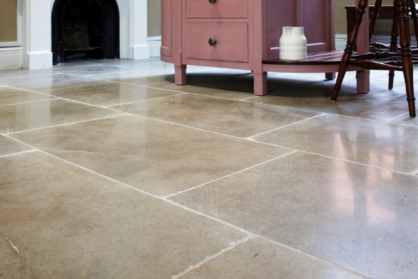 Dorset kitchen, flooring & bathroom renovations. Quartz, marble, limestone and granite supplied by Landford Stone, Wiltshire.