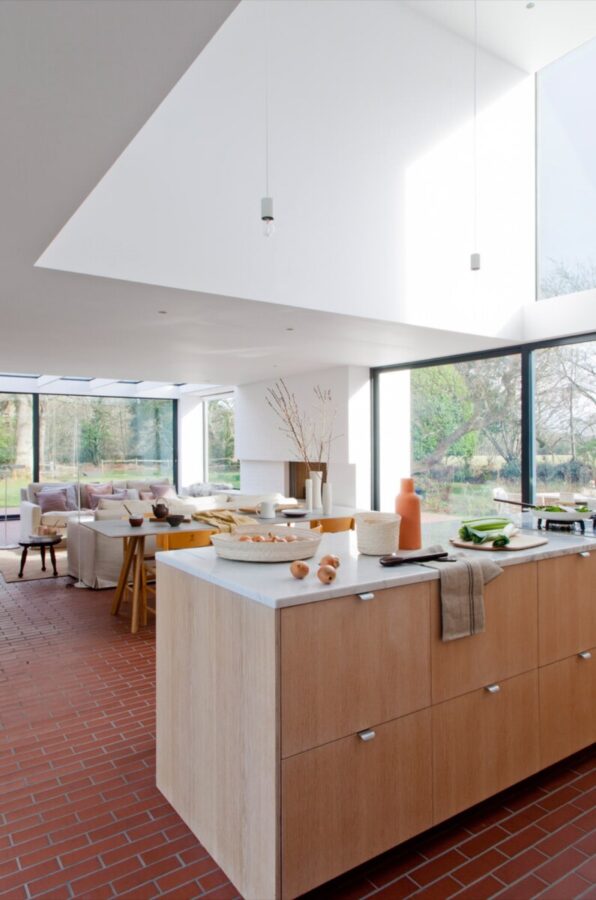 Minimalistic Quartz kitchen worktops. Designed by Strom Architects, supplied by Landford Stone, Wiltshire.