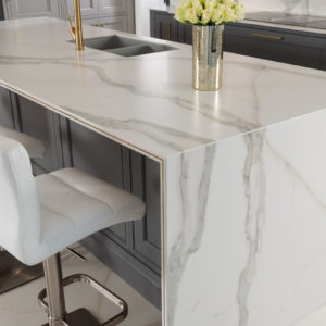 kitchen island and breakfast bar